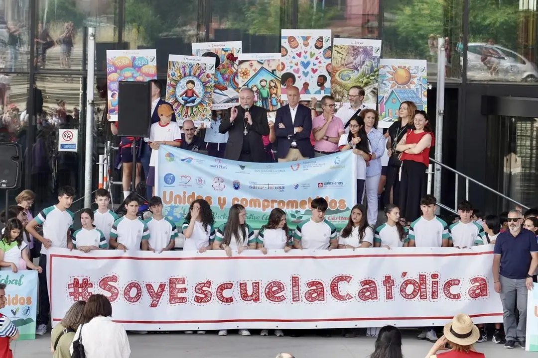 El alcalde de Le&oacute;n, Jos&eacute; Antonio Diez, asiste este lunes 23 de junio a la 4&ordm; Marcha Solidaria Pacto Educativo Global. | ICAL