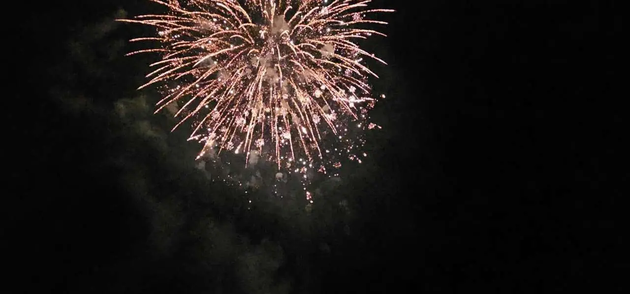 Los fuegos artificiales de la noche de San Juan 2025. | LE&Oacute;N24HORAS