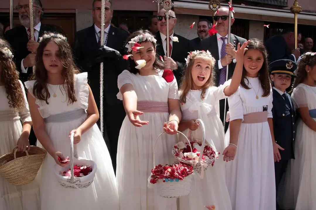 Peio Garc&iacute;a. ICAL.  Celebraci&oacute;n del Corpus Chico de Le&oacute;n con una misa y una posterior procesi&oacute;n, a la que asiste la corporaci&oacute;n municipal y el consejero de Medio Ambiente, Vivienda y Ordenaci&oacute;n del Territorio, Juan Carlos Su&aacute;rez-Qui&ntilde;ones