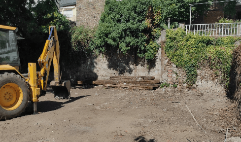 Obras de reconstrucci&oacute;n del Jard&iacute;n Rom&aacute;ntico Casa Gil en Villafranca del Bierzo