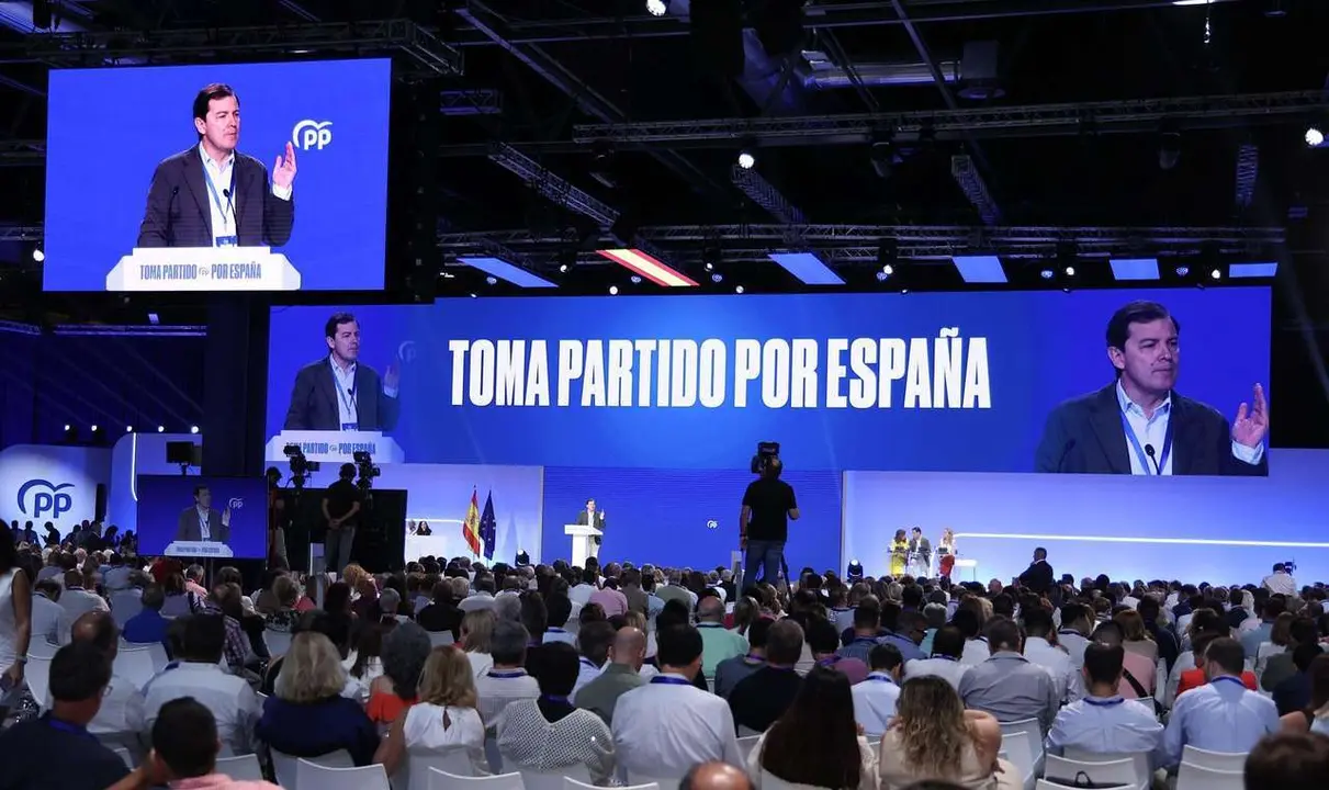 Juan L&aacute;zaro. ICAL. Segunda jornada del 21 Congreso Nacional del PP, que se celebra bajo el lema &lsquo;Toma partido por Espa&ntilde;a&rsquo;, con el debate de las ponencias pol&iacute;tica y de estatutos, los informes de los grupos parlamentarios y la presentaci&oacute;n de la candidatura a la reelecci&oacute;n de Alberto N&uacute;&ntilde;ez Feij&oacute;o.