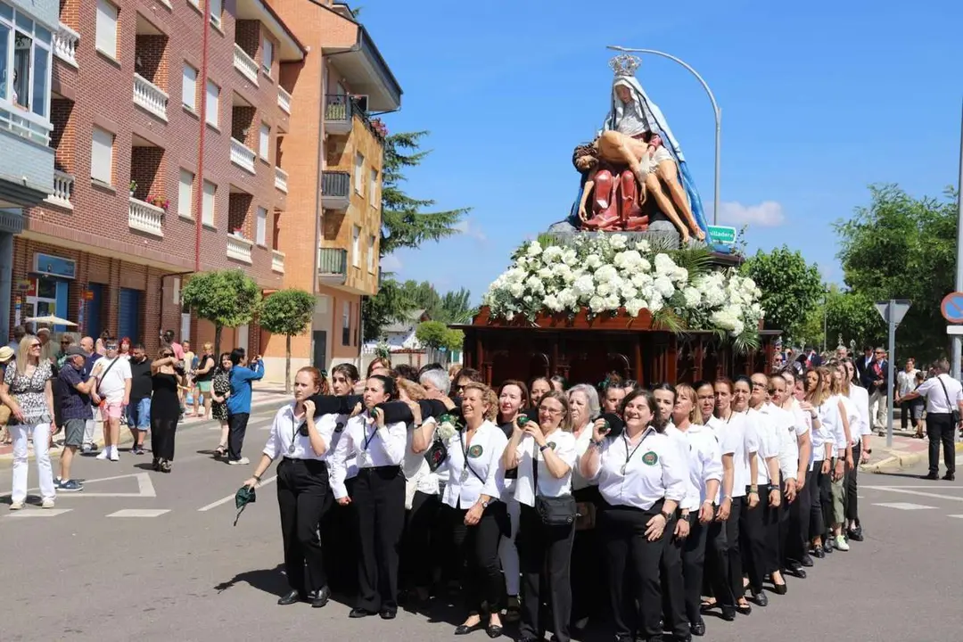 Romer&iacute;a de la Aparici&oacute;n Fotos Isaac Llamazares