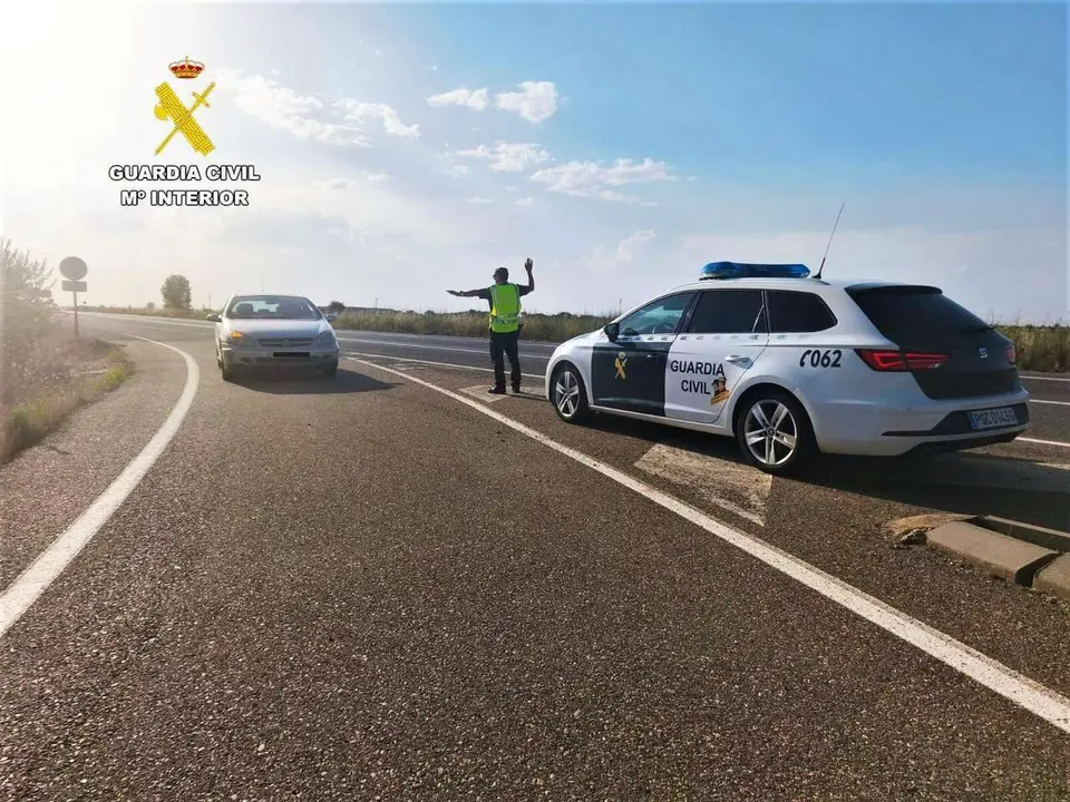 Un detenido por conducci&oacute;n temeraria, amenazas y alcoholemia en Valencia de Don Juan. 