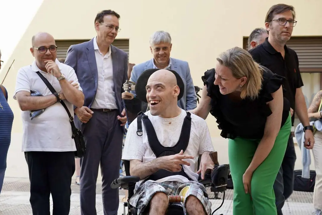Campillo. ICAL. La vicepresidenta de la Junta dy consejera de Familia e Igualdad de Oportunidades, Isabel Blanco, visita el centro social Las Cinco Llagas de C&aacute;ritas Diocesana de Astorga.