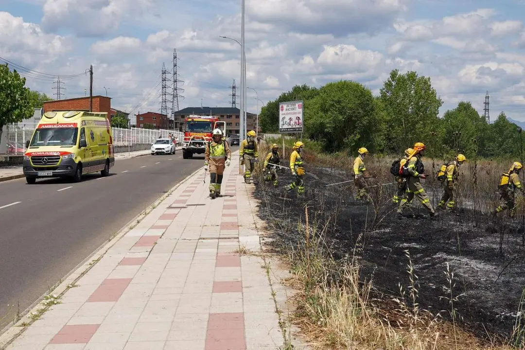 Campillo. ICAL. Incendio en las proximidades del Hospital de Le&oacute;n