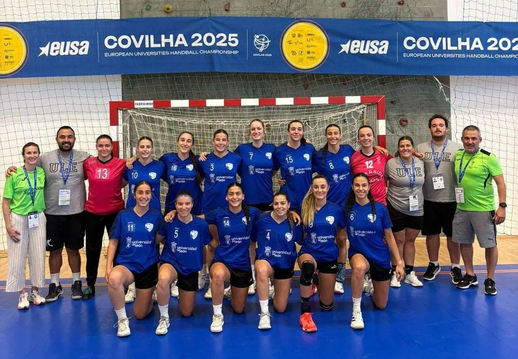 Equipo femenino de balonmano de la Universidad de Le&oacute;n