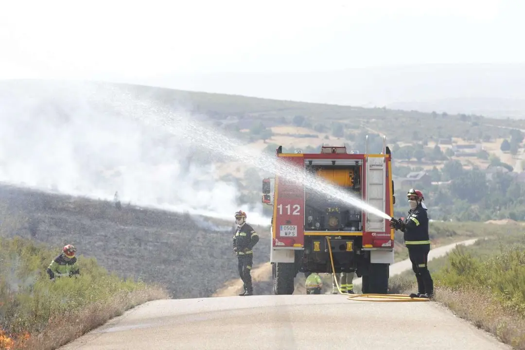 JL Leal. ICAL. Incendio en Puercas, sierra de la culebra, Zamora