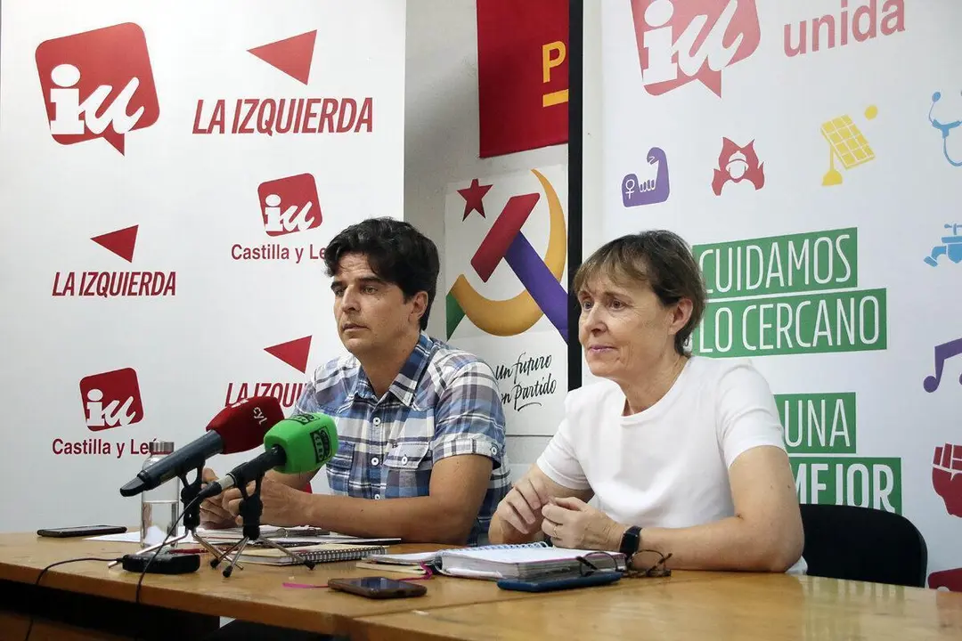 El coordinador de Izquierda Unida en Castilla y Le&oacute;n, Juan Gasc&oacute;n, critic&oacute; este martes la &ldquo;estrategia Maz&oacute;n&rdquo; de la Junta en los incendios que asolan la comunidad. | ICAL
