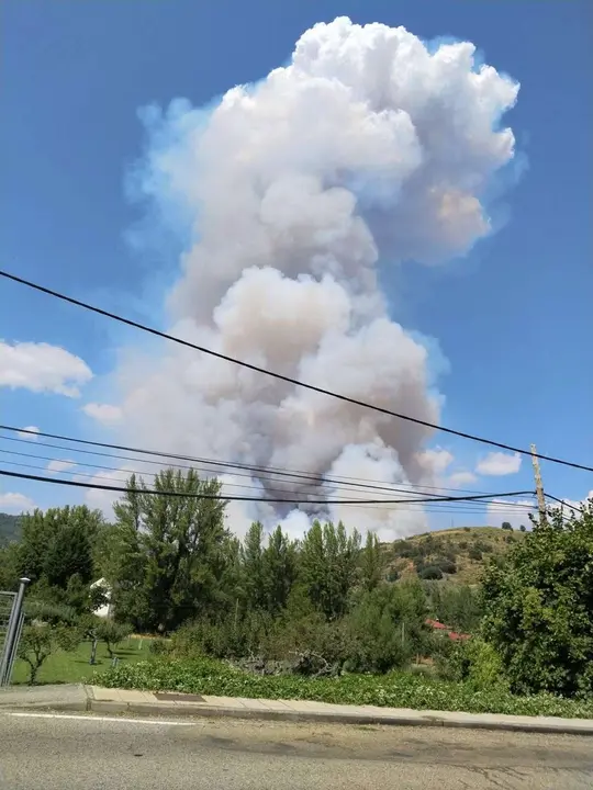 Incendio de Gara&ntilde;o. Foto de @BLiN_Esp