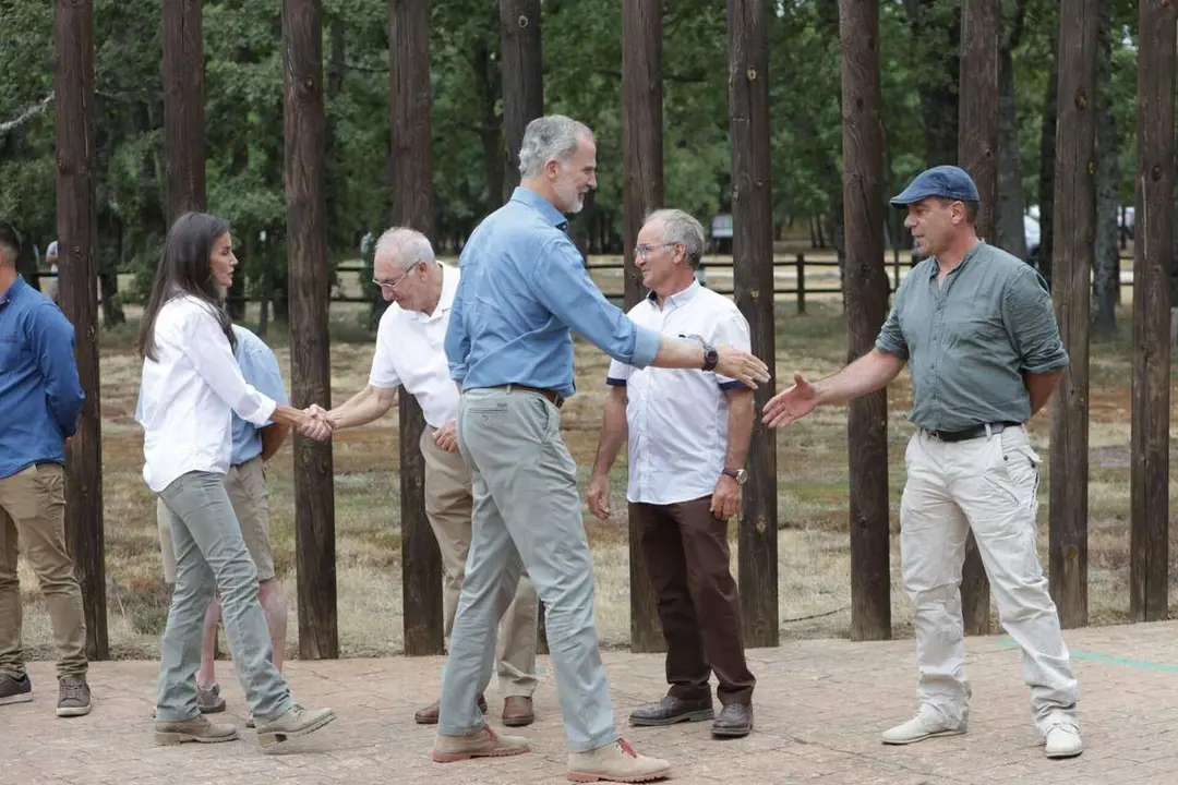 JL Leal. ICAL. Los reyes visitan las principales zonas afectadas por los incendios forestales en Castilla y Le&oacute;n, acompa&ntilde;ados del presidente de la Junta, Alfonso Fern&aacute;ndez Ma&ntilde;ueco