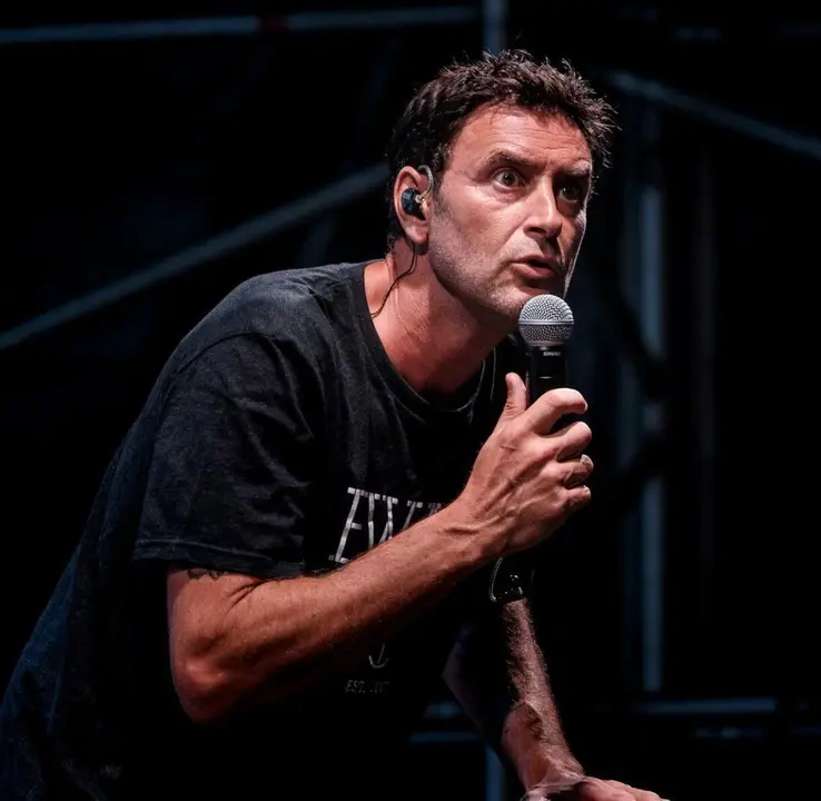 Joaqu&iacute;n Pajar&oacute;n en uno de sus shows