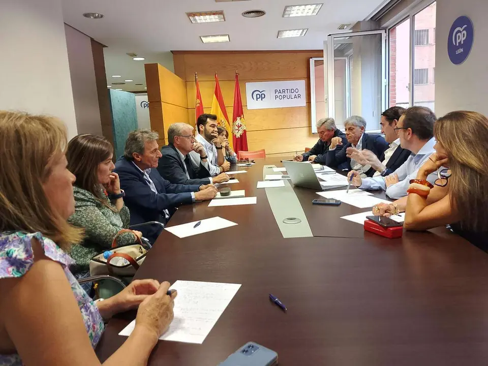 Reuni&oacute;n comit&eacute; de direcci&oacute;n PP de Le&oacute;n