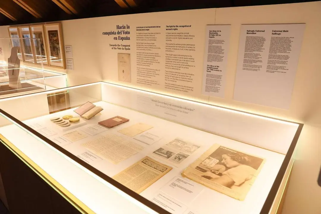 Casa Botines inaugura la exposici&oacute;n temporal 'La Conquista del Voto'. ICAL. 