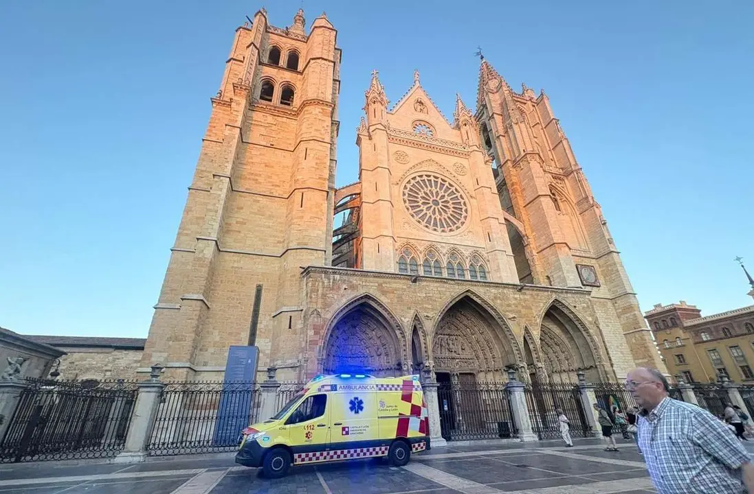El sindicato UGT reclama a la Junta cuatro veh&iacute;culos de soporte vital b&aacute;sico para Le&oacute;n ciudad, Ponferrada, Astorga y La Ba&ntilde;eza.&nbsp;