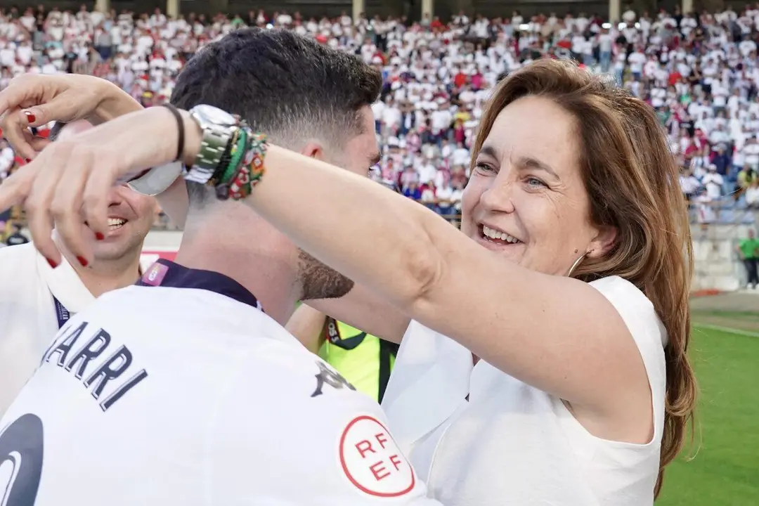 Natichu Alvarado, tras el ascenso de la Cultural y Deportiva Leonesa a Segunda Divisi&oacute;n. | ICAL