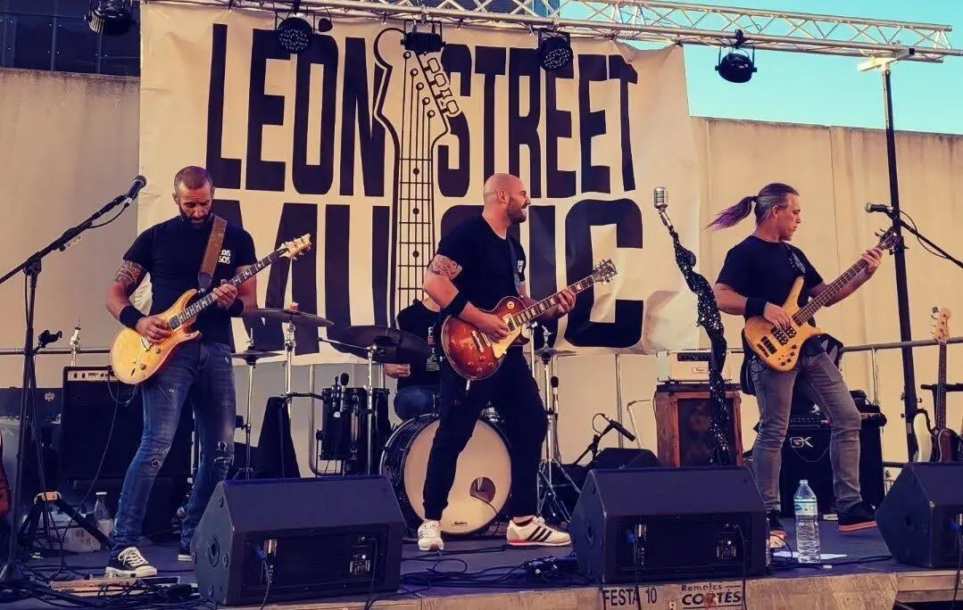 Malos Versos en Le&oacute;n Street Music