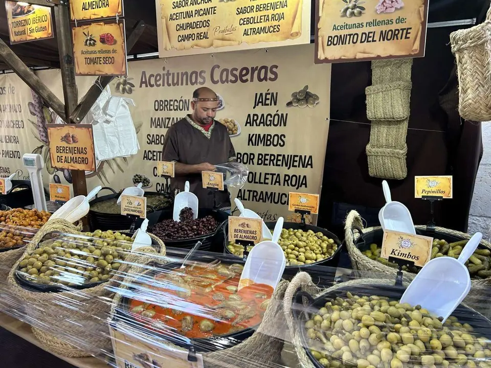 Mercado de las Tres Culturas en Le&oacute;n 2025