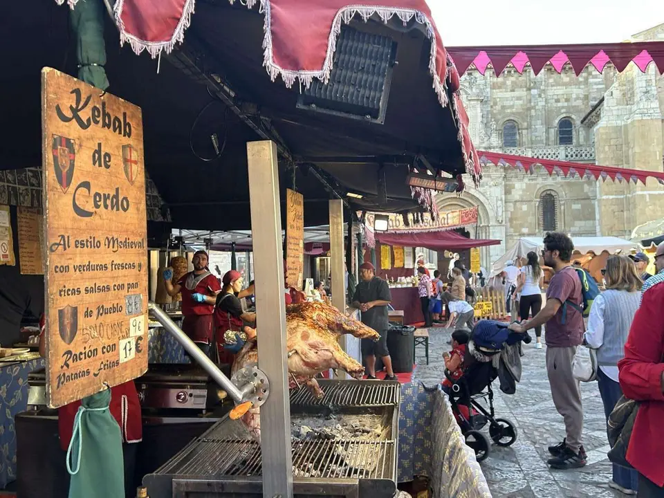 Mercado de las Tres Culturas en Le&oacute;n 2025