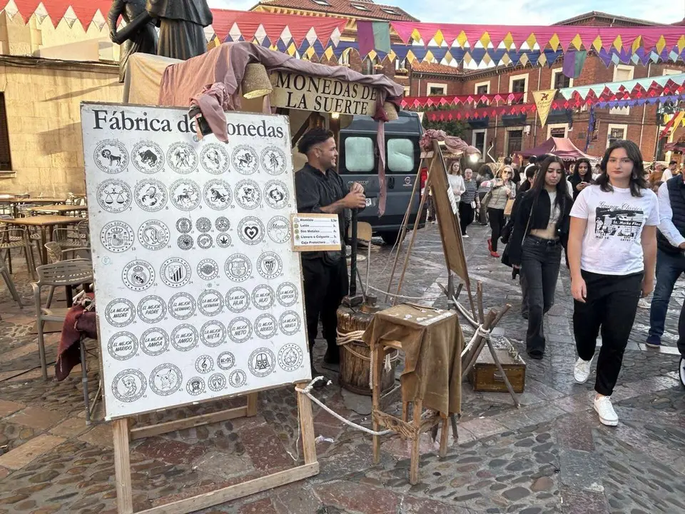 Mercado de las Tres Culturas en Le&oacute;n 2025