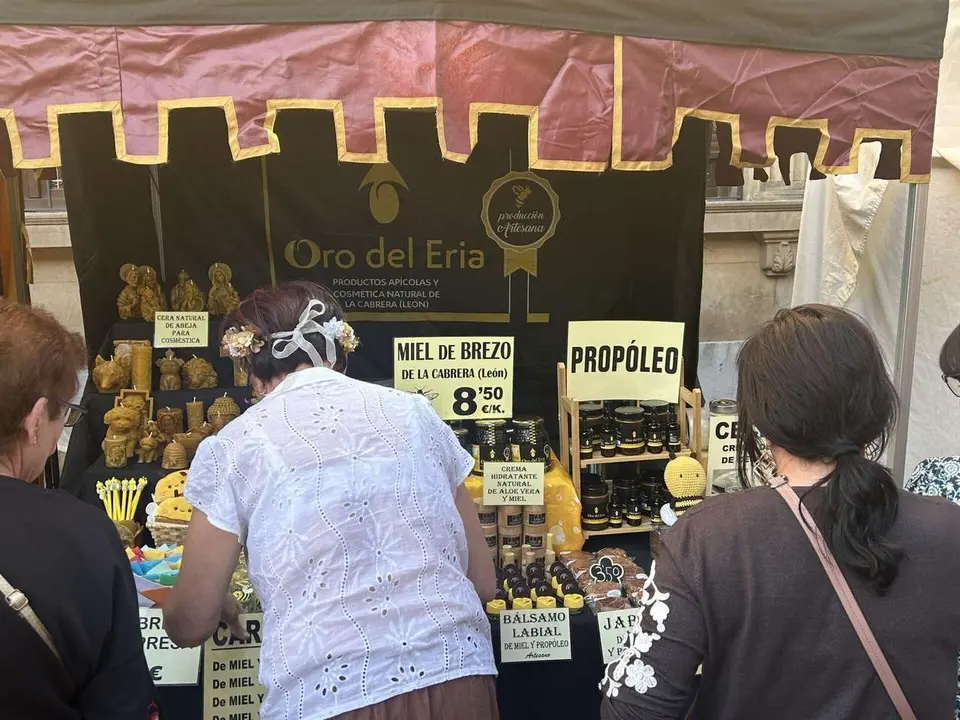 Mercado de las Tres Culturas en Le&oacute;n 2025