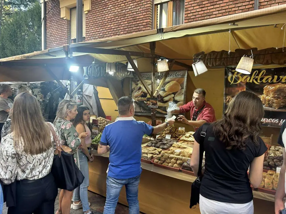 Mercado de las Tres Culturas en Le&oacute;n 2025
