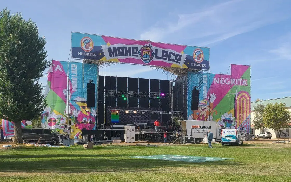 Montaje del festival Monoloco 2025 edici&oacute;n 4 de octubre. Le&oacute;n24horas