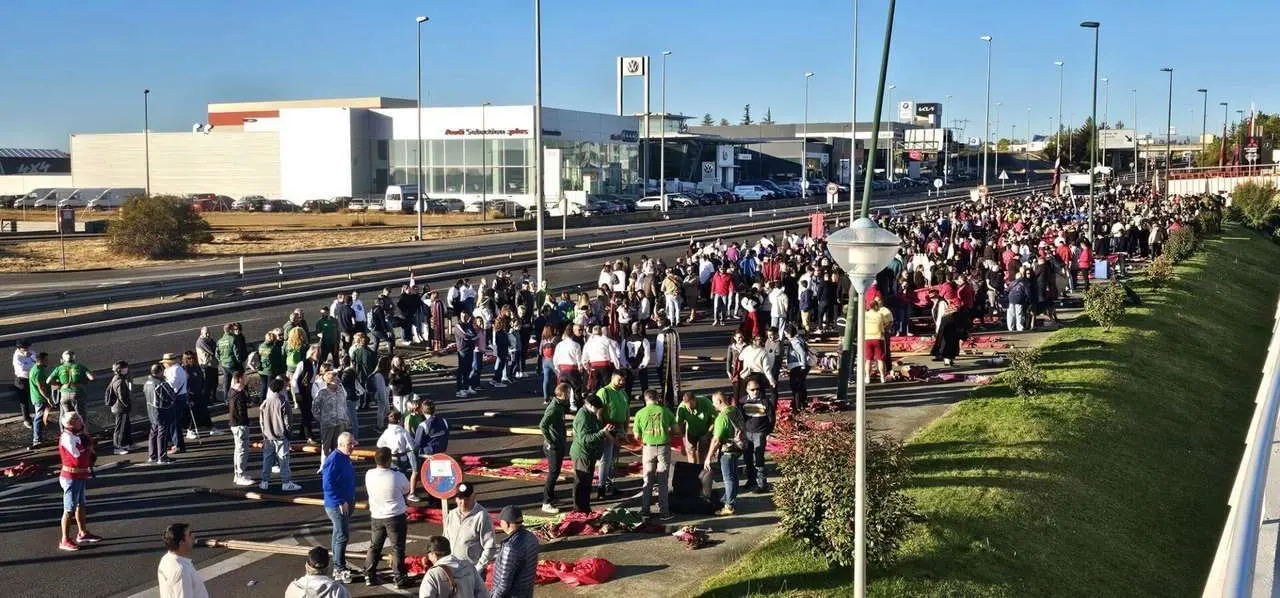 Pendones, carros y romeros participaron un a&ntilde;o m&aacute;s en la romer&iacute;a de San Froil&aacute;n | Le&oacute;n 24 Horas