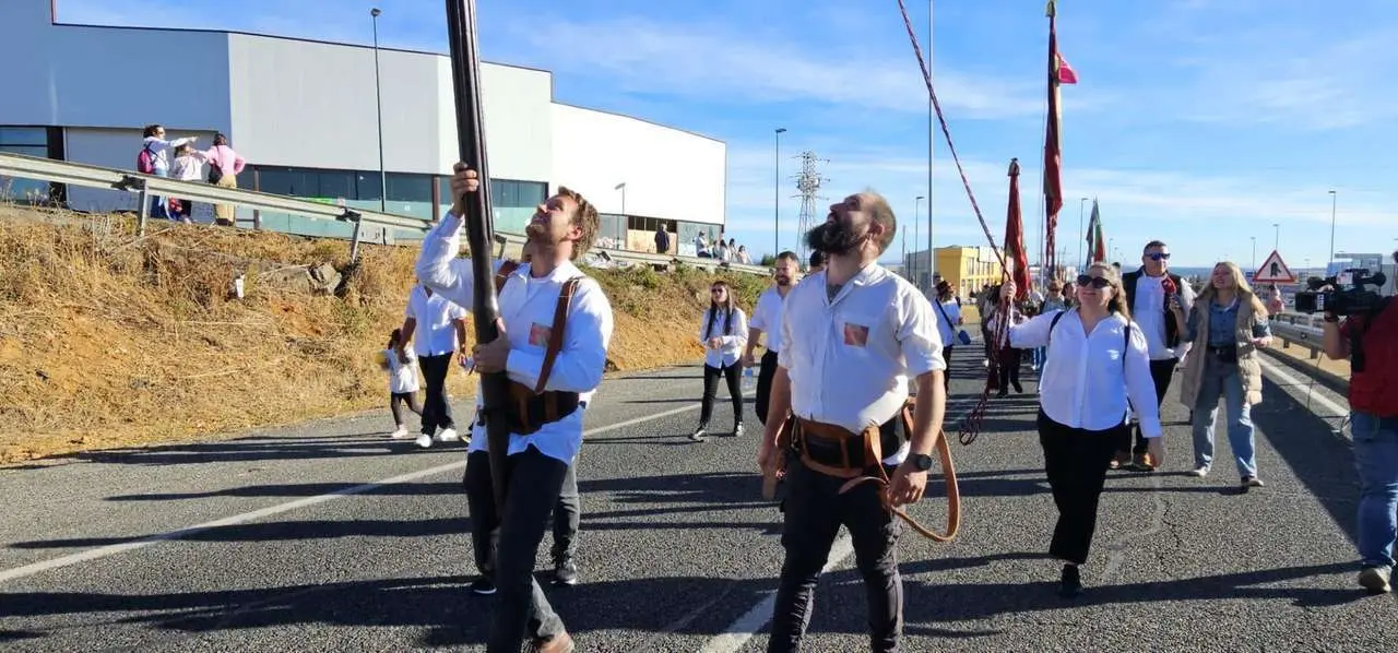 Pendones, carros y romeros participaron un a&ntilde;o m&aacute;s en la romer&iacute;a de San Froil&aacute;n | Le&oacute;n 24 Horas