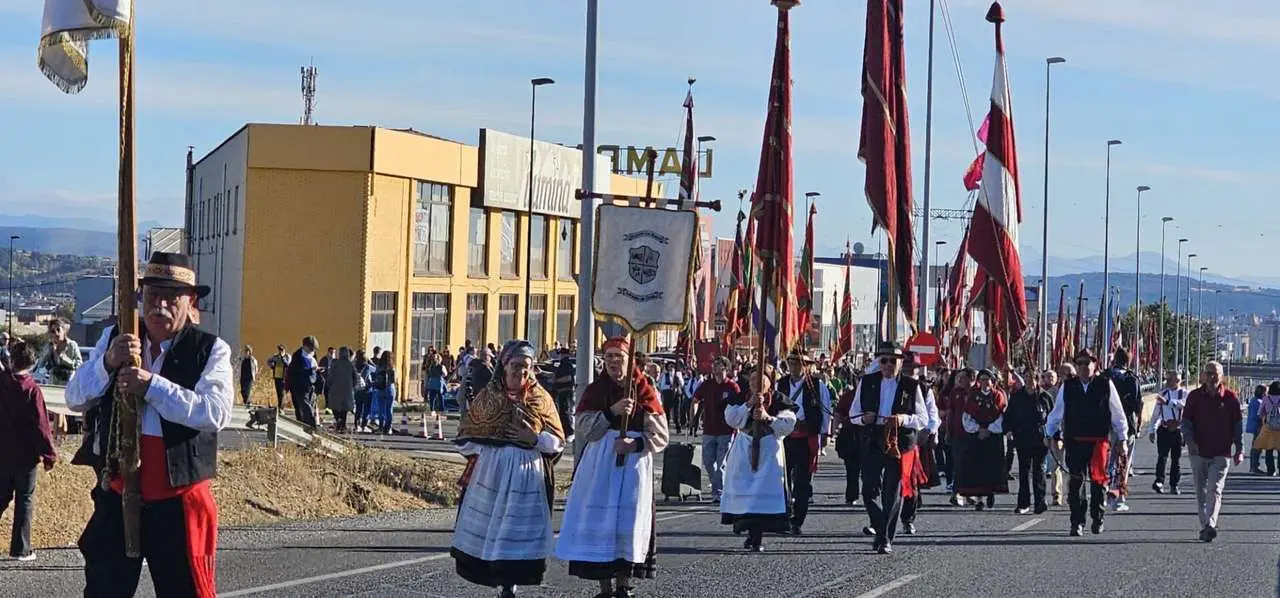 Pendones, carros y romeros participaron un a&ntilde;o m&aacute;s en la romer&iacute;a de San Froil&aacute;n | Le&oacute;n 24 Horas