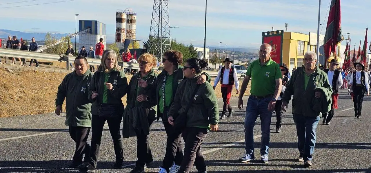 Pendones, carros y romeros participaron un a&ntilde;o m&aacute;s en la romer&iacute;a de San Froil&aacute;n | Le&oacute;n 24 Horas