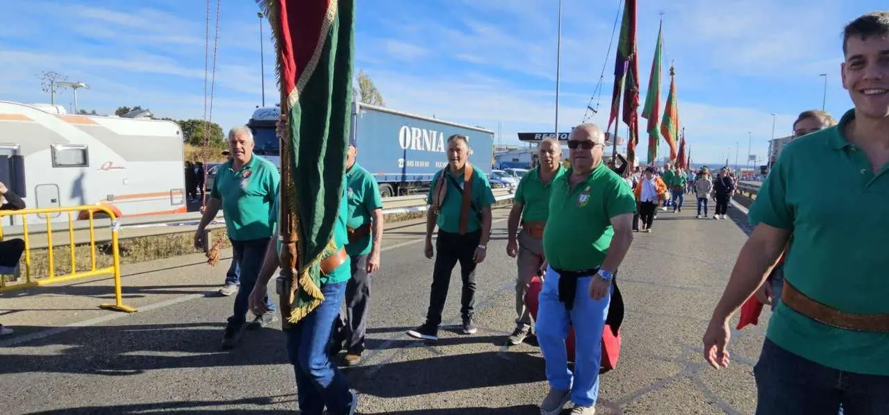 Pendones, carros y romeros participaron un a&ntilde;o m&aacute;s en la romer&iacute;a de San Froil&aacute;n | Le&oacute;n 24 Horas