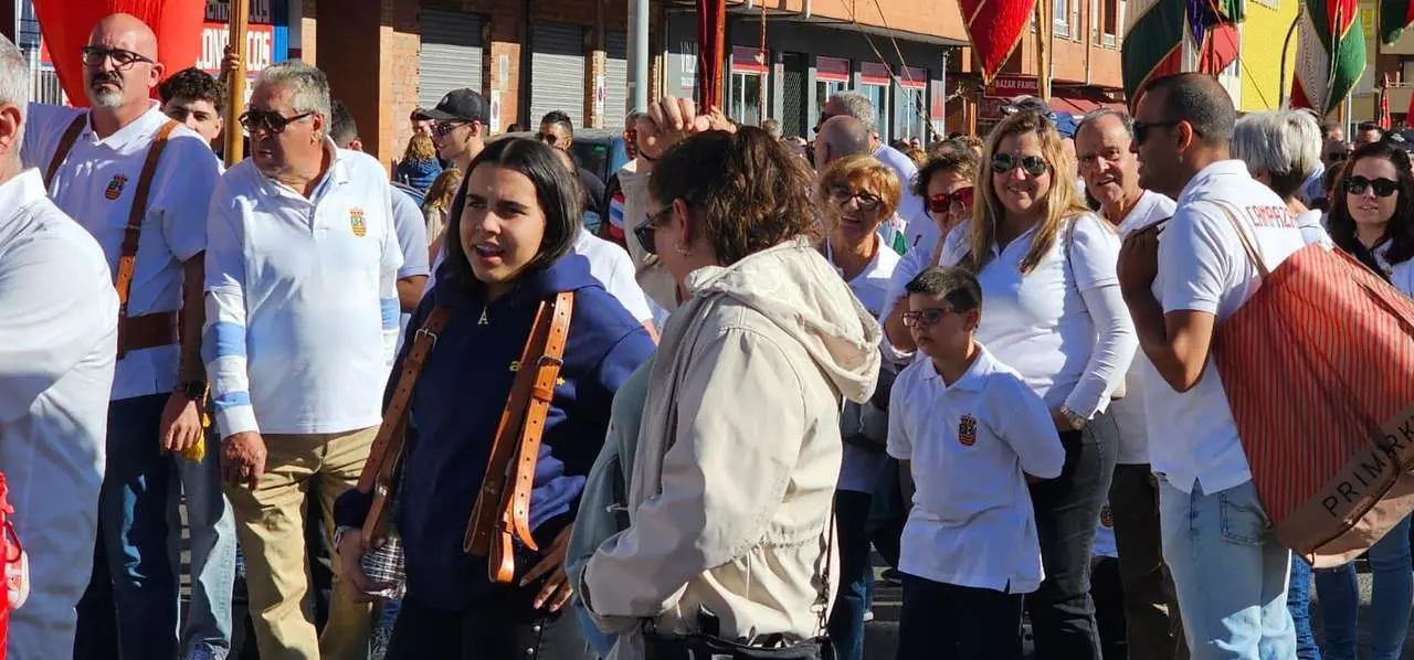 Pendones, carros y romeros participaron un a&ntilde;o m&aacute;s en la romer&iacute;a de San Froil&aacute;n | Le&oacute;n 24 Horas