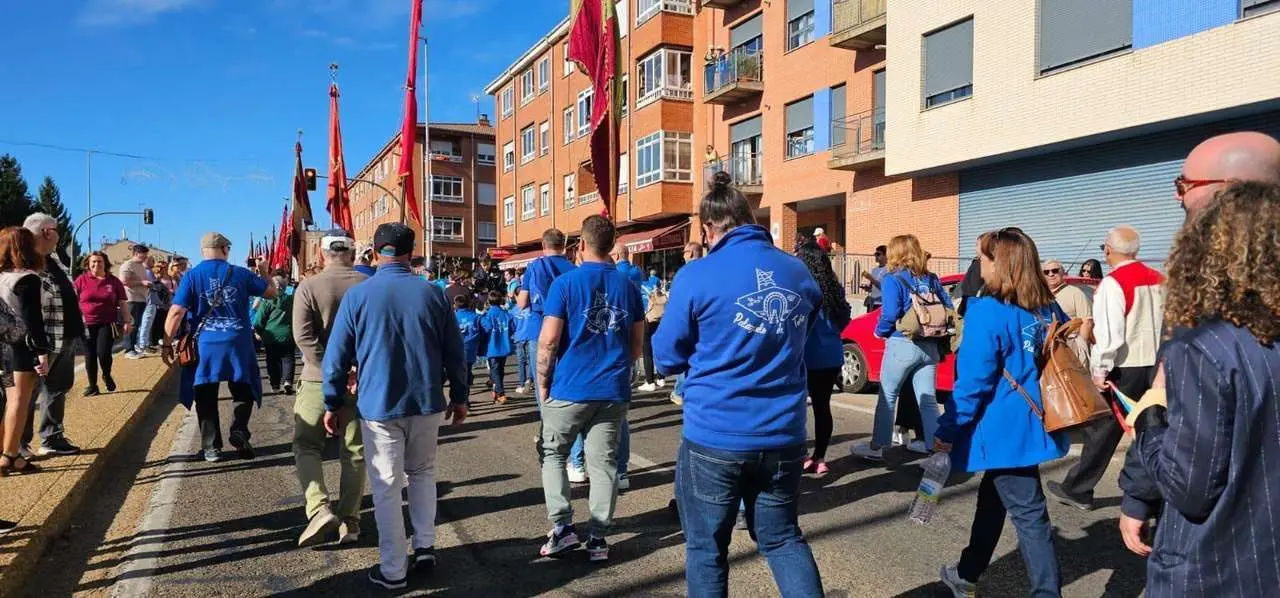 Pendones, carros y romeros participaron un a&ntilde;o m&aacute;s en la romer&iacute;a de San Froil&aacute;n | Le&oacute;n 24 Horas