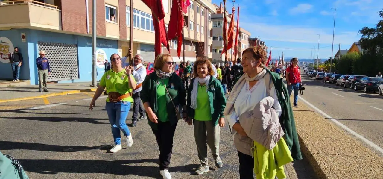 Pendones, carros y romeros participaron un a&ntilde;o m&aacute;s en la romer&iacute;a de San Froil&aacute;n | Le&oacute;n 24 Horas