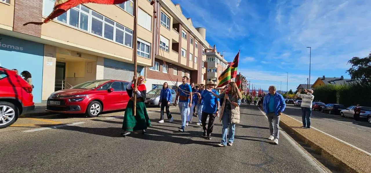 Pendones, carros y romeros participaron un a&ntilde;o m&aacute;s en la romer&iacute;a de San Froil&aacute;n | Le&oacute;n 24 Horas