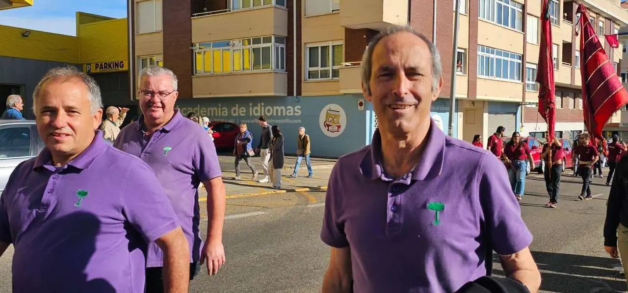 Pendones, carros y romeros participaron un a&ntilde;o m&aacute;s en la romer&iacute;a de San Froil&aacute;n | Le&oacute;n 24 Horas