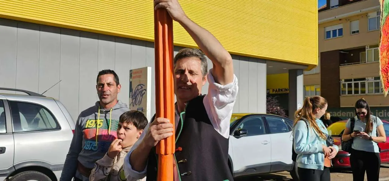 Pendones, carros y romeros participaron un a&ntilde;o m&aacute;s en la romer&iacute;a de San Froil&aacute;n | Le&oacute;n 24 Horas