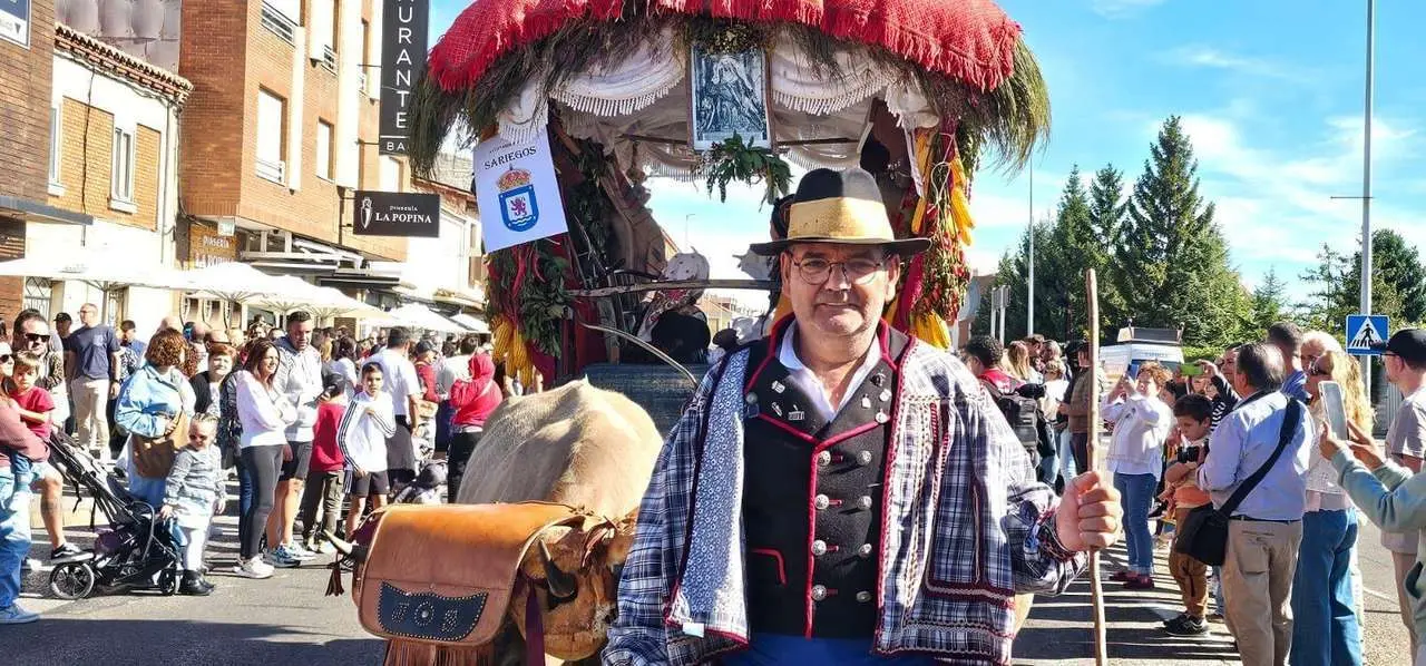 Pendones, carros y romeros participaron un a&ntilde;o m&aacute;s en la romer&iacute;a de San Froil&aacute;n | Le&oacute;n 24 Horas