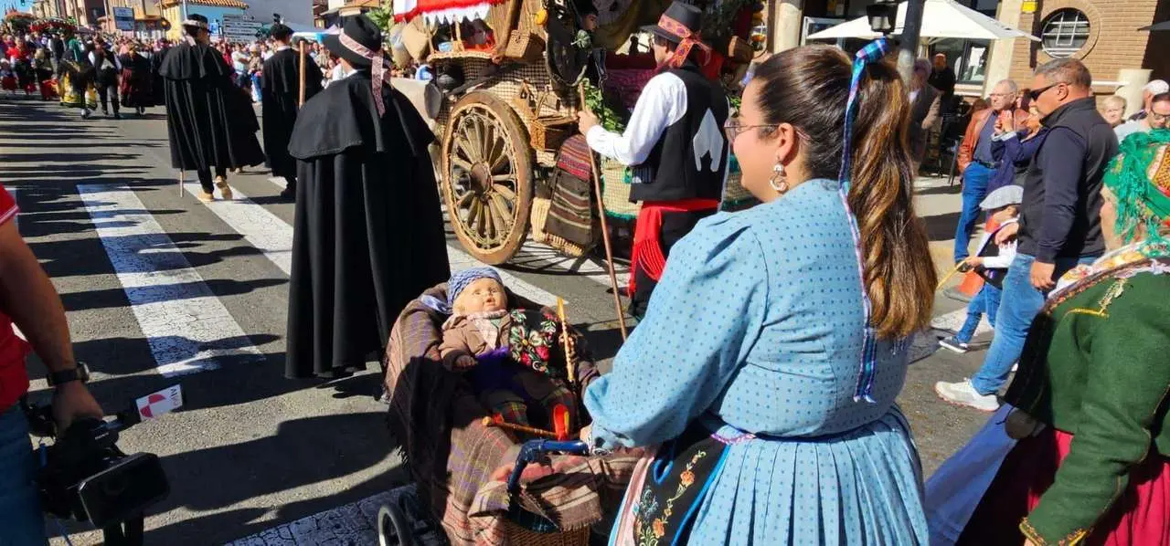 Pendones, carros y romeros participaron un a&ntilde;o m&aacute;s en la romer&iacute;a de San Froil&aacute;n | Le&oacute;n 24 Horas