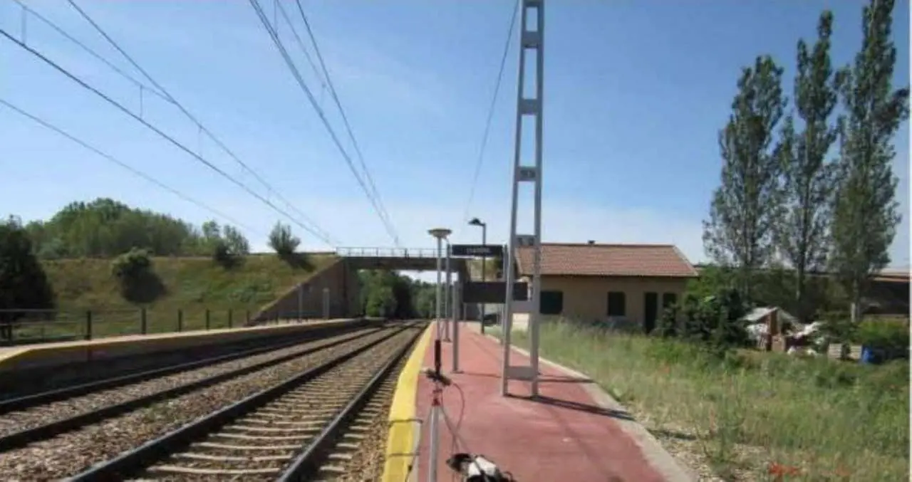 La v&iacute;a Le&oacute;n-La Robla, en el tramo a la altura de Cuadros.