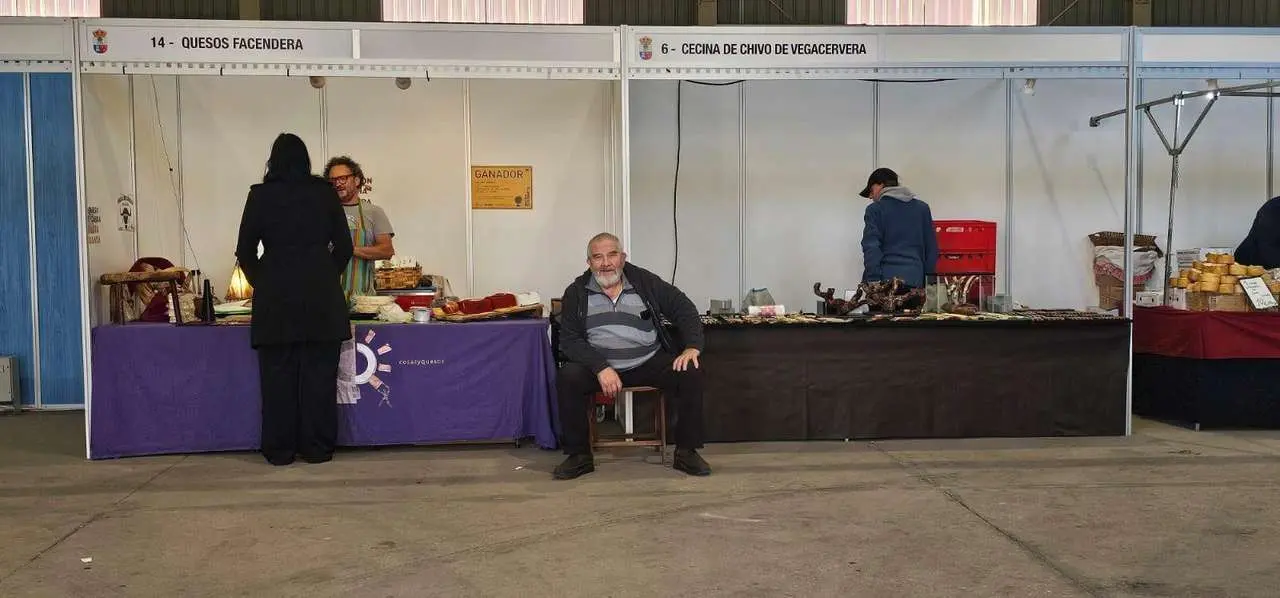 Participantes y visitantes durante la XXV Feria Tradicional de C&aacute;rmenes, que llen&oacute; el municipio de color, m&uacute;sica y tradici&oacute;n. | Le&oacute;n 24 Horas