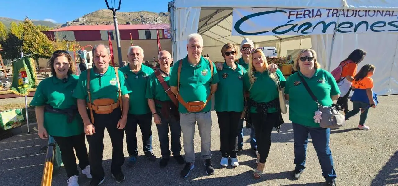 Participantes y visitantes durante la XXV Feria Tradicional de C&aacute;rmenes, que llen&oacute; el municipio de color, m&uacute;sica y tradici&oacute;n. | Le&oacute;n 24 Horas