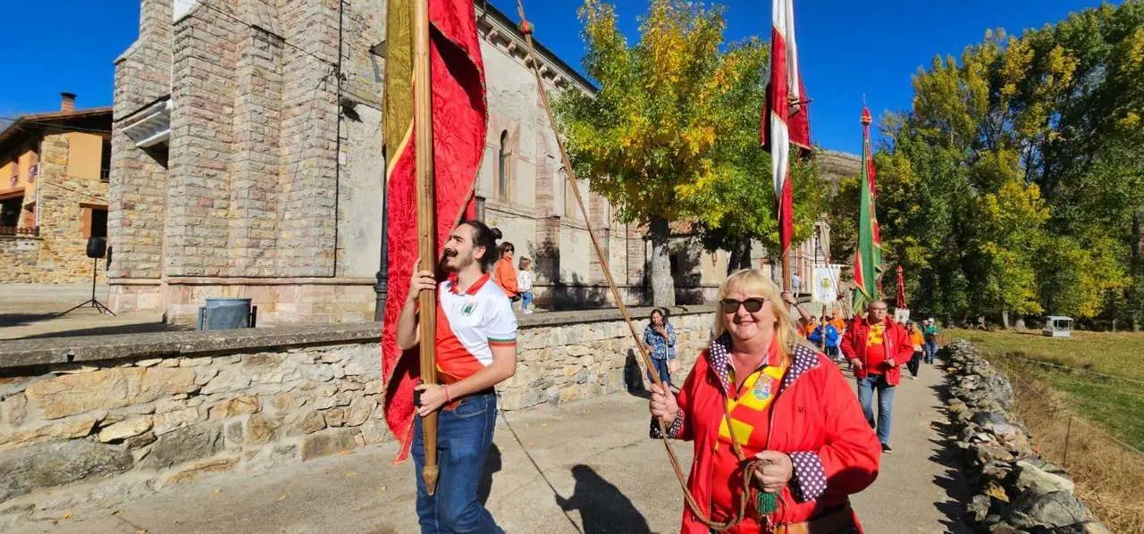 Participantes y visitantes durante la XXV Feria Tradicional de C&aacute;rmenes, que llen&oacute; el municipio de color, m&uacute;sica y tradici&oacute;n. | Le&oacute;n 24 Horas