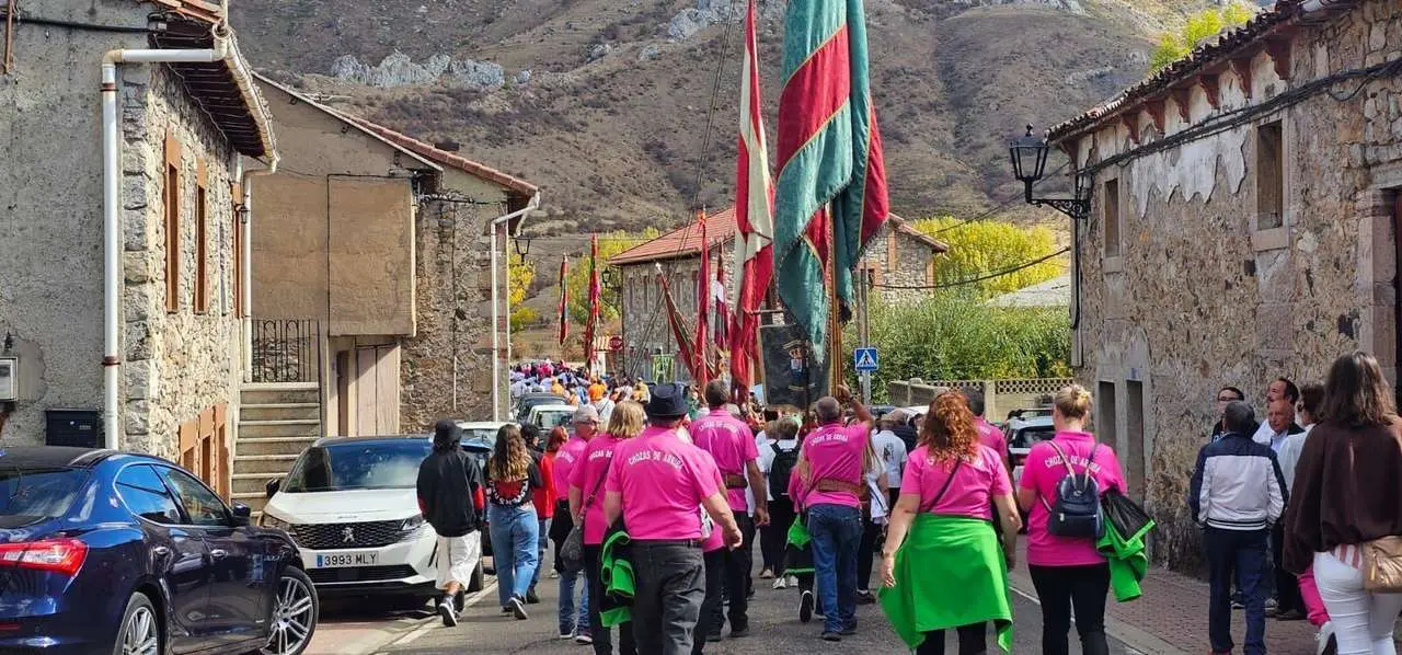 Participantes y visitantes durante la XXV Feria Tradicional de C&aacute;rmenes, que llen&oacute; el municipio de color, m&uacute;sica y tradici&oacute;n. | Le&oacute;n 24 Horas
