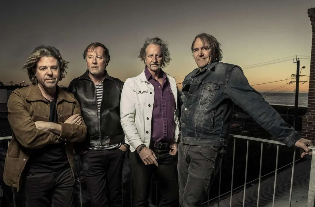 The Chevelles regresan a Espa&ntilde;a y celebran 35 a&ntilde;os en el Purple Weekend 2025 (Le&oacute;n). Presentar&aacute;n &ldquo;Caveman&rdquo; en Espacio V&iacute;as.