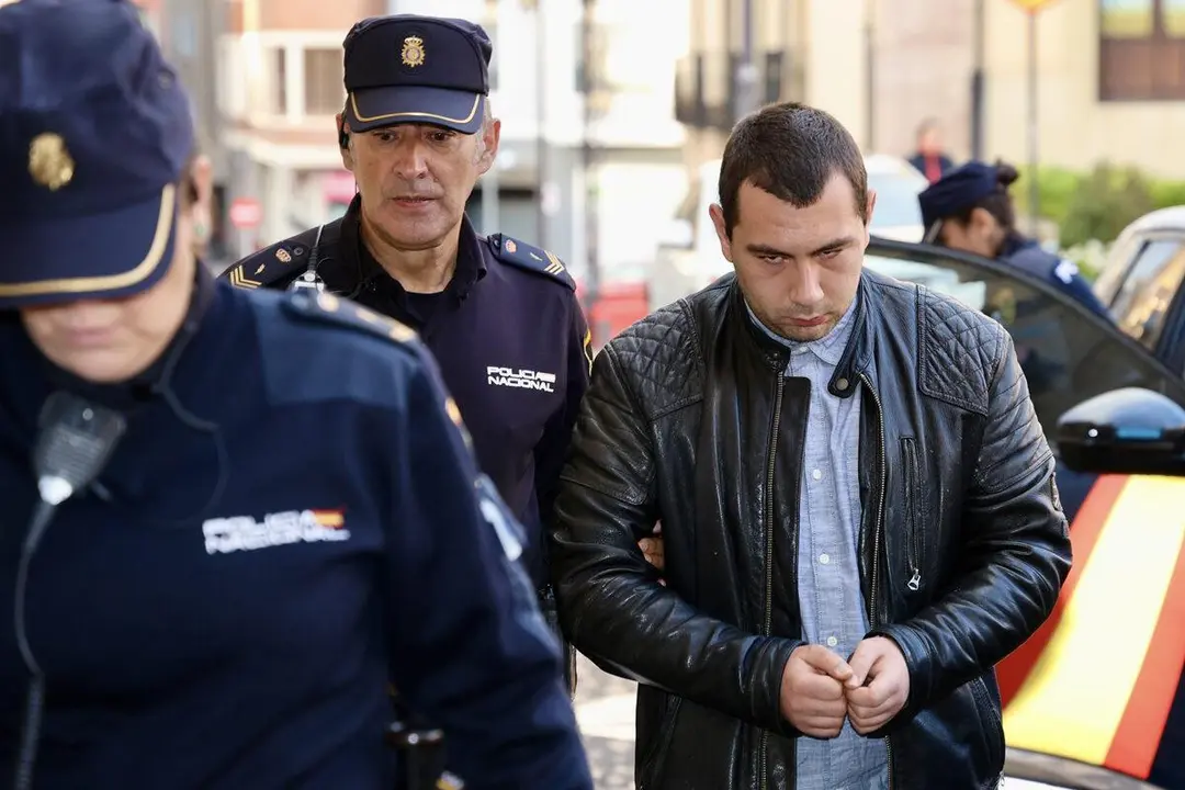 La Audiencia Provincial de Le&oacute;n acoge la primera sesi&oacute;n del juicio contra A.R.T.S., al que se le acusa de los delitos de asesinato y amenazas en el &aacute;mbito familiar tras el crimen de su madre en la navidad de 2022. | ICAL