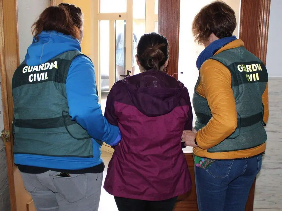 La Guardia Civil detiene a una mujer por el ataque con &aacute;cido en Jim&eacute;nez de Jamuz y le imputa tambi&eacute;n amenazas y quebrantamiento.