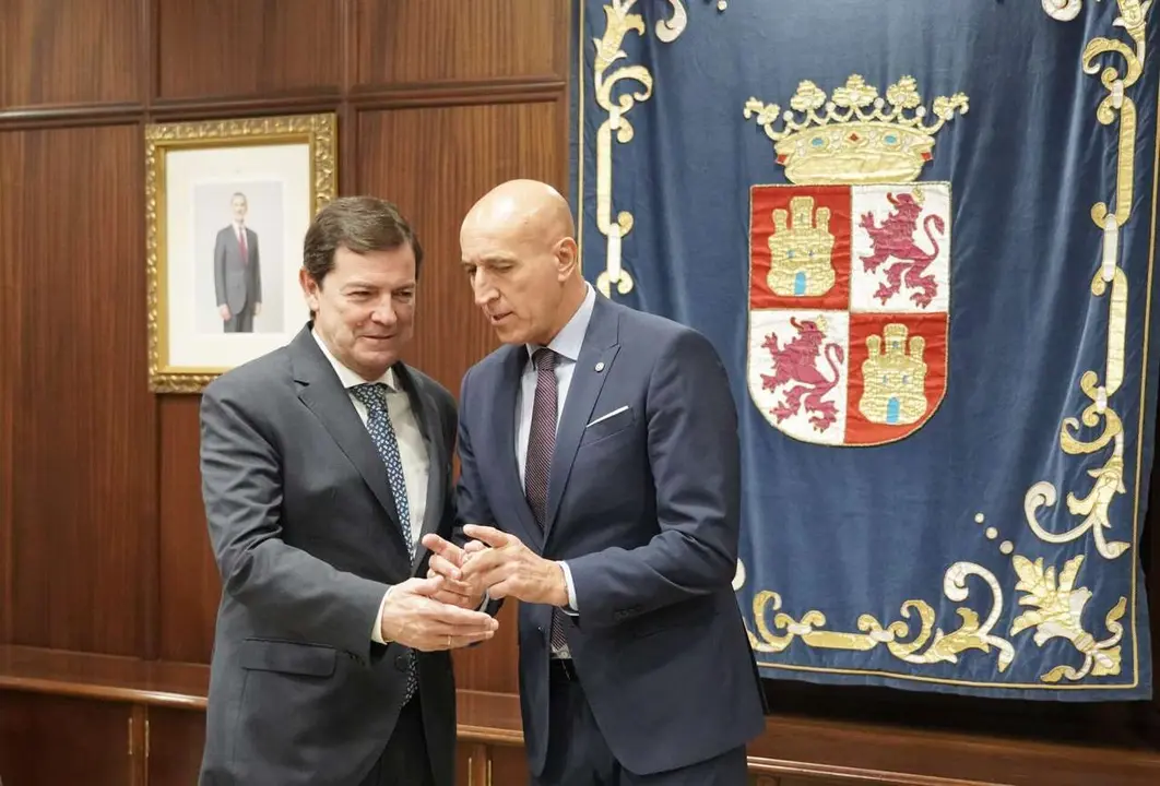 El presidente de la Junta y el alcalde de Le&oacute;n, en una imagen de archivo. | ICAL