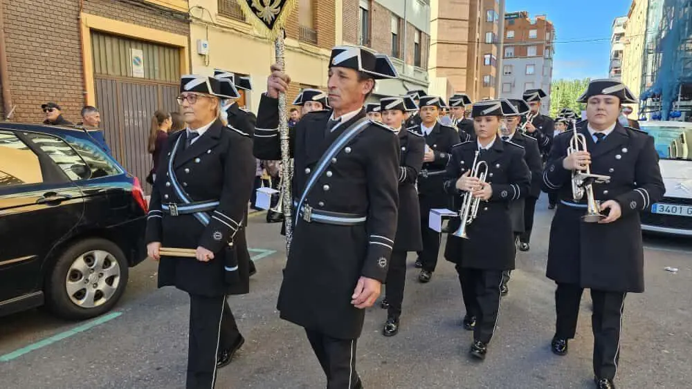 Procesi&oacute;n de San Claudio con la Cofrad&iacute;a del Santo Cristo de la Bienaventuranza. | Le&oacute;n 24 Horas