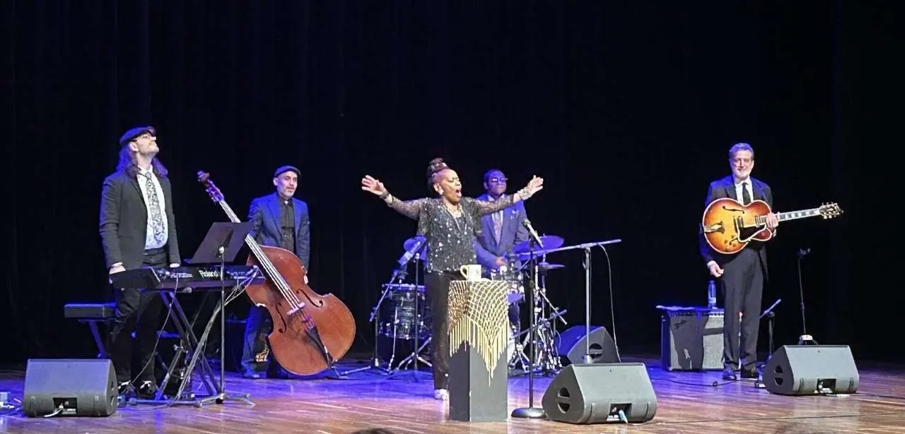 Catherine Russell conquist&oacute; el Auditorio Ciudad de Le&oacute;n. Le&oacute;n 24 Horas.